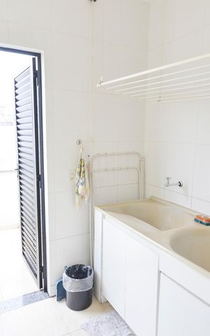 Apartamento à venda com 223m², 4 quartos e 2 vagas Apartamento à venda com 223m², 4 quartos e 2 vagasÁrea de Serviço