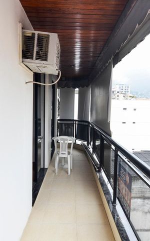 Apartamento à venda com 223m², 4 quartos e 2 vagas Apartamento à venda com 223m², 4 quartos e 2 vagasSala