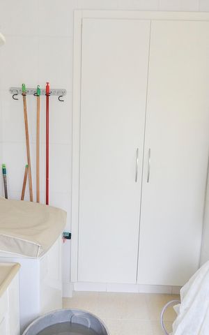 Apartamento à venda com 223m², 4 quartos e 2 vagas Apartamento à venda com 223m², 4 quartos e 2 vagasÁrea de Serviço
