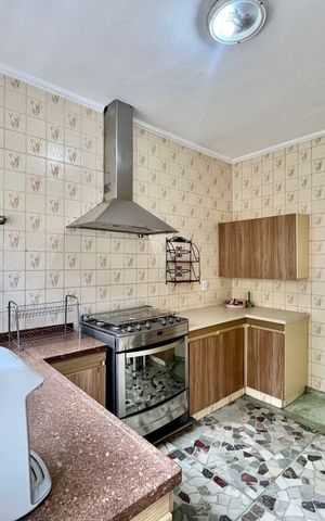 Casa à venda com 250m², 3 quartos e 3 vagas Casa à venda com 250m², 3 quartos e 3 vagasCozinha
