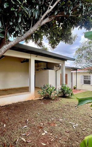 Casa à venda com 250m², 3 quartos e 3 vagas Casa à venda com 250m², 3 quartos e 3 vagasQuintal