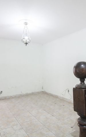 Casa para alugar com 84m², 5 quartos e 2 vagas Casa para alugar com 84m², 5 quartos e 2 vagasSala