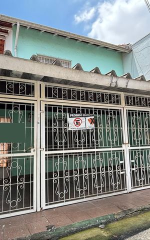 Casa para alugar com 84m², 5 quartos e 2 vagas Casa para alugar com 84m², 5 quartos e 2 vagasFachada - Plaquinha Instalada