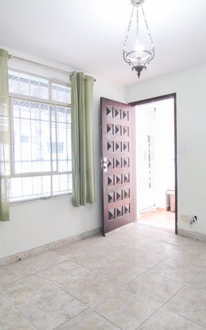 Casa para alugar com 84m², 5 quartos e 2 vagas Casa para alugar com 84m², 5 quartos e 2 vagasSala