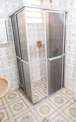 Casa para alugar com 84m², 5 quartos e 2 vagas Casa para alugar com 84m², 5 quartos e 2 vagasBanheiro Social