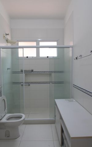 Casa de condomínio para alugar com 360m², 4 quartos e 3 vagasQuarto 1 e 2 - Suíte
