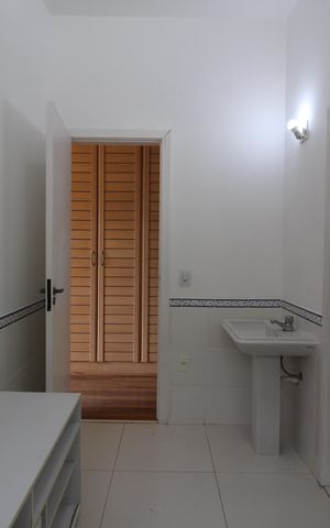 Casa de condomínio para alugar com 360m², 4 quartos e 3 vagasQuarto 1 e 2 - Suíte