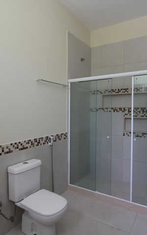 Casa de condomínio para alugar com 360m², 4 quartos e 3 vagasvQuarto 3 - Suíte