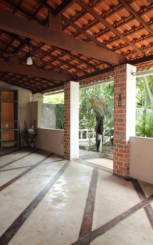Casa de condomínio para alugar com 360m², 4 quartos e 3 vagasChurrasqueira