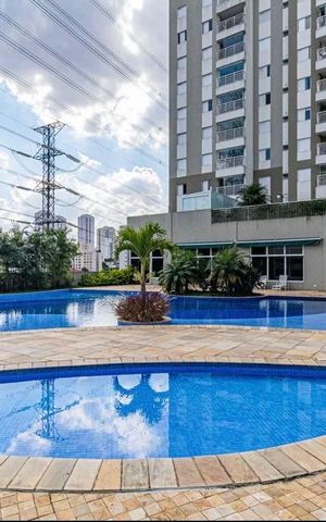 Apartamento à venda com 175m², 2 quartos e 2 vagas Apartamento à venda com 175m², 2 quartos e 2 vagasÁrea comum - Piscina