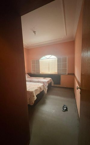 Casa à venda com 260m², 4 quartos e 4 vagas