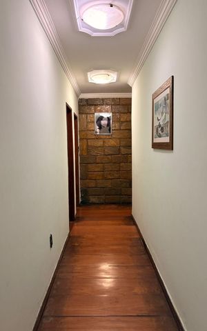 Casa à venda com 260m², 4 quartos e 4 vagas
