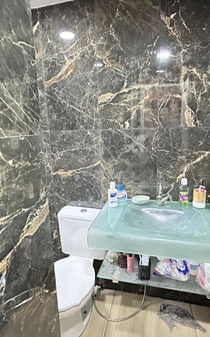 Apartamento à venda com 2m², 3 quartos e 1 vagaBanheiro