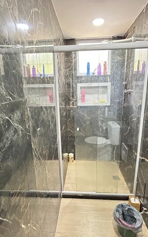 Apartamento à venda com 2m², 3 quartos e 1 vagaBanheiro