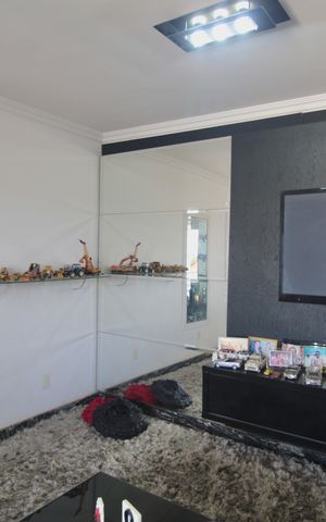 Casa à venda com 415m², 5 quartos e 4 vagasSala de TV