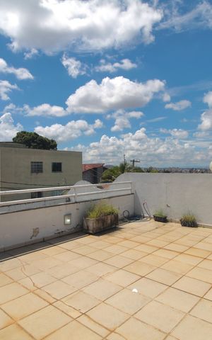 Casa à venda com 415m², 5 quartos e 4 vagasVaranda