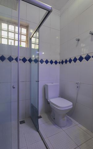 Casa à venda com 415m², 5 quartos e 4 vagasBanheiro Social