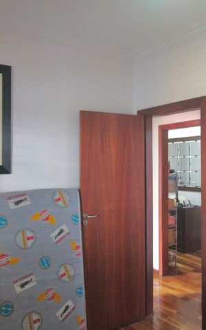 Casa à venda com 415m², 5 quartos e 4 vagasQuarto 3