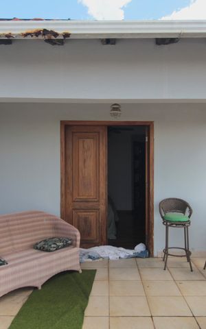 Casa à venda com 415m², 5 quartos e 4 vagasVaranda da Suite 1