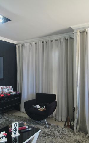 Casa à venda com 415m², 5 quartos e 4 vagasSala de TV