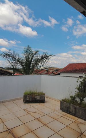 Casa à venda com 415m², 5 quartos e 4 vagasVaranda da Suite 1