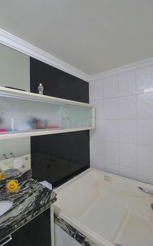 Casa à venda com 415m², 5 quartos e 4 vagasBanheiro da Suite 1