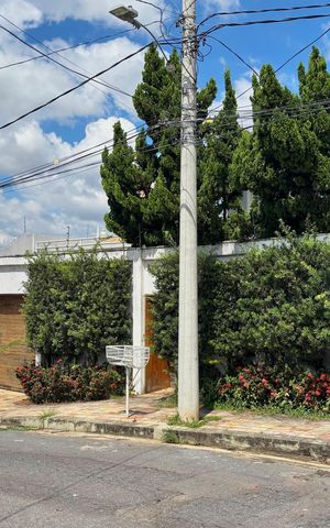 Casa à venda com 415m², 5 quartos e 4 vagasFachada