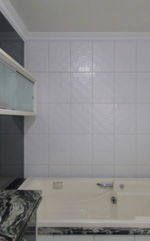 Casa à venda com 415m², 5 quartos e 4 vagasBanheiro da Suite 1