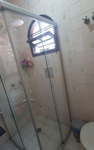 Casa à venda com 156m², 3 quartos e 2 vagas Casa à venda com 156m², 3 quartos e 2 vagasBanheiro