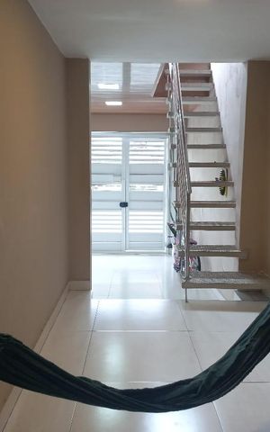Casa à venda com 156m², 3 quartos e 2 vagas Casa à venda com 156m², 3 quartos e 2 vagasOutros