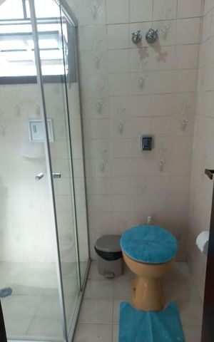 Casa à venda com 156m², 3 quartos e 2 vagas Casa à venda com 156m², 3 quartos e 2 vagasBanheiro