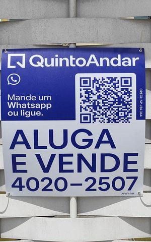 Casa para alugar com 160m², 3 quartos e 3 vagas Casa para alugar com 160m², 3 quartos e 3 vagasFachada