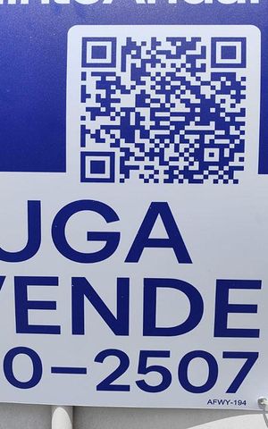 Casa para alugar com 160m², 3 quartos e 3 vagas Casa para alugar com 160m², 3 quartos e 3 vagasFachada