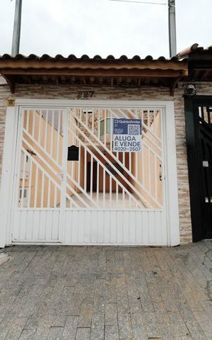 Casa à venda com 320m², 3 quartos e 2 vagasFachada