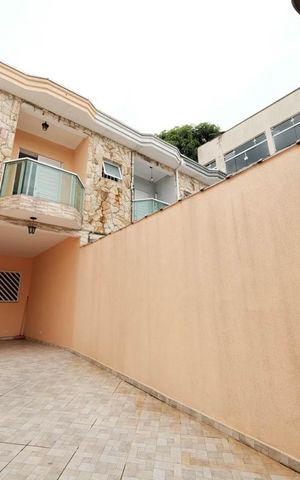 Casa à venda com 320m², 3 quartos e 2 vagasGaragem