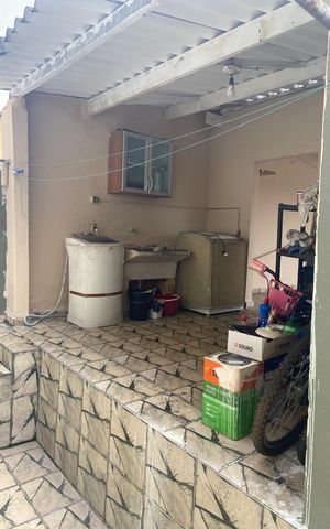 Casa à venda com 80m², 2 quartos e 1 vaga Casa à venda com 80m², 2 quartos e 1 vagaÁrea de serviço