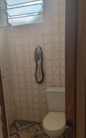 Casa à venda com 80m², 2 quartos e 1 vaga Casa à venda com 80m², 2 quartos e 1 vagaBanheiro