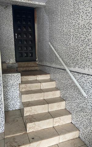 Casa à venda com 80m², 2 quartos e 1 vaga Casa à venda com 80m², 2 quartos e 1 vagaÁrea externa