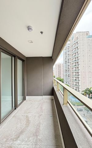 Studio à venda com 27m², 1 quarto e sem vaga Studio à venda com 27m², 1 quarto e sem vagaVaranda
