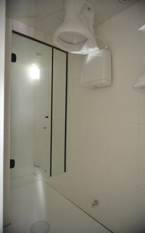 Casa à venda com 118m², 2 quartos e 2 vagasBanheiro da Suite 1