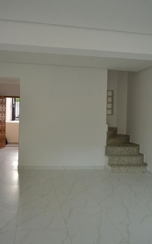 Casa à venda com 118m², 2 quartos e 2 vagasCozinha