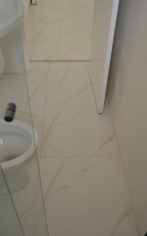 Casa à venda com 118m², 2 quartos e 2 vagasBanheiro da Suíte 2