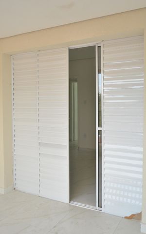 Casa à venda com 118m², 2 quartos e 2 vagasSacada