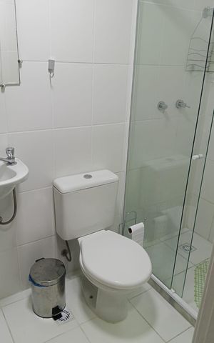 Casa de condomínio à venda com 84m², 3 quartos e 2 vagasBanheiro