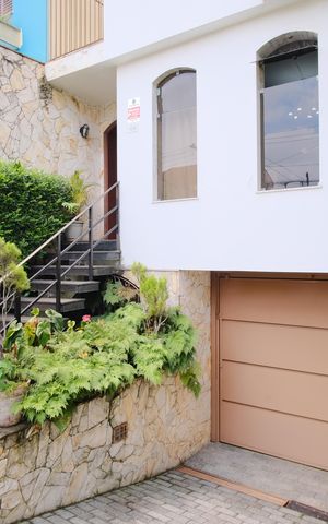 Casa à venda com 290m², 4 quartos e 4 vagasEntrada