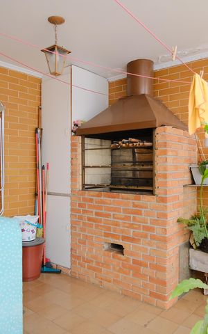 Casa à venda com 290m², 4 quartos e 4 vagasÁrea de Serviço e gourmet