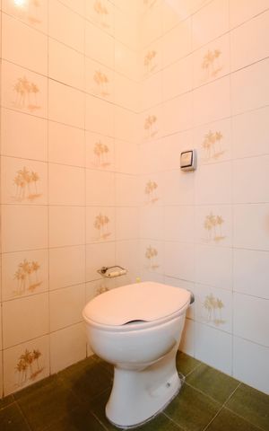 Casa à venda com 290m², 4 quartos e 4 vagasLavabo da garagem