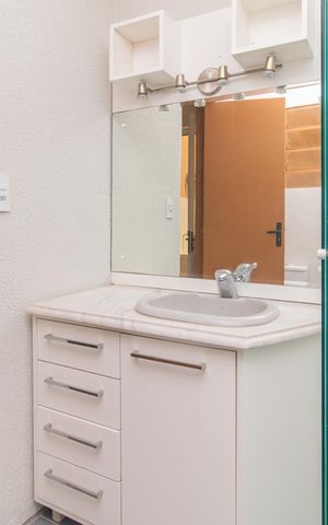 Casa de condomínio à venda com 65m², 2 quartos e sem vagaBanheiro