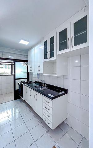 Apartamento à venda com 52m², 2 quartos e 2 vagasCozinha