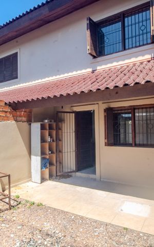 Casa à venda com 110m², 2 quartos e 2 vagas Casa à venda com 110m², 2 quartos e 2 vagasQuintal